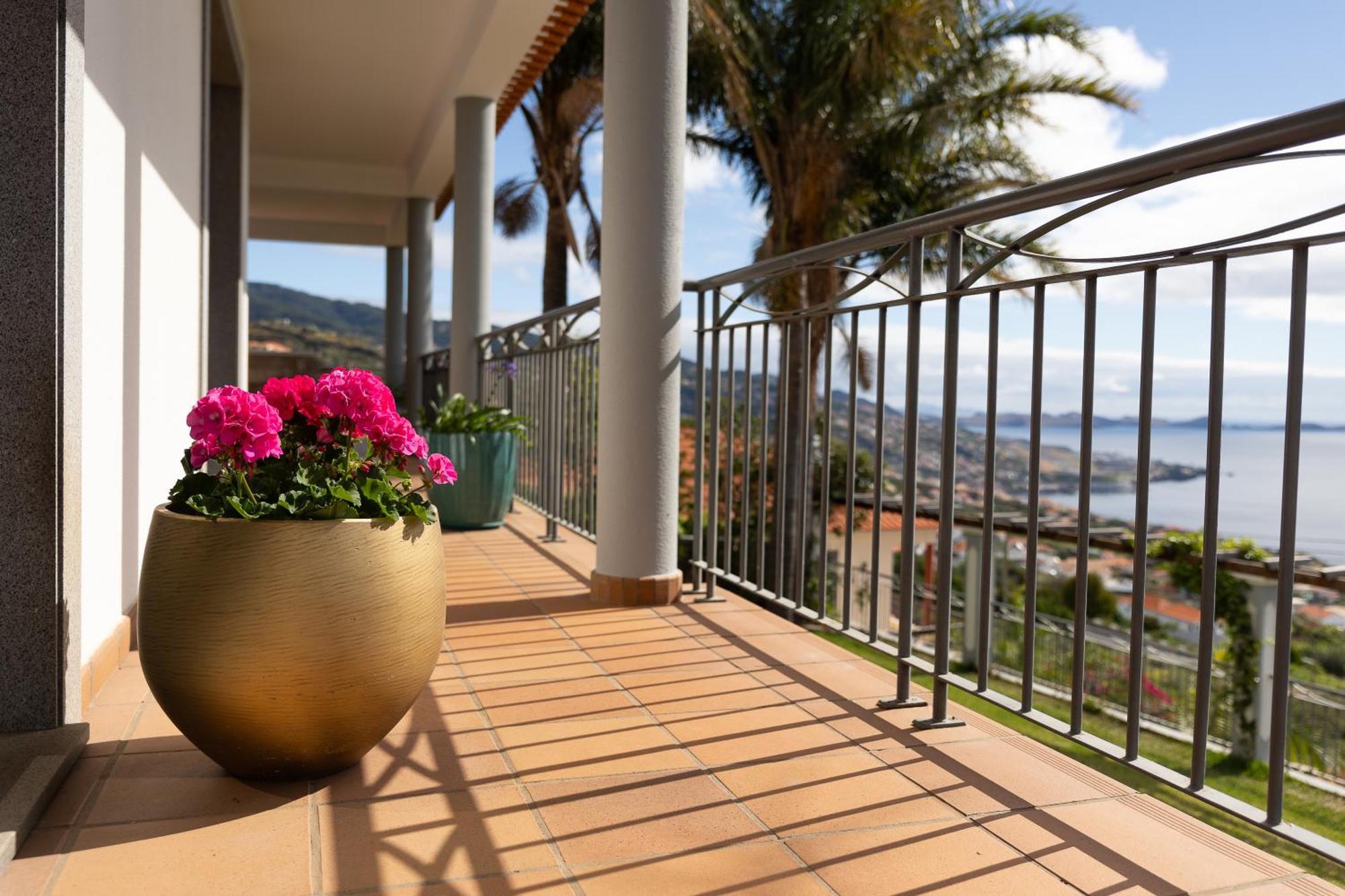 Casa Do Mundo Madeira Gaula